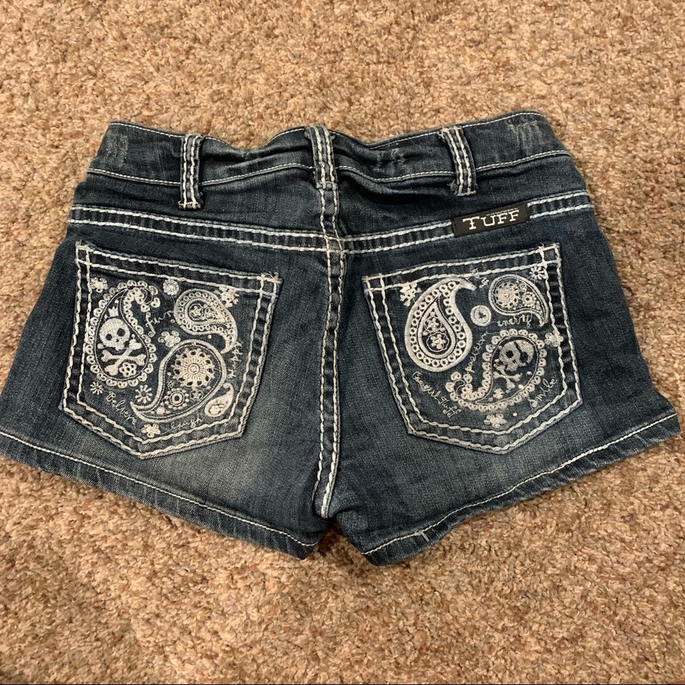 Cowgirl Tuff Paisley Bling shorts 25